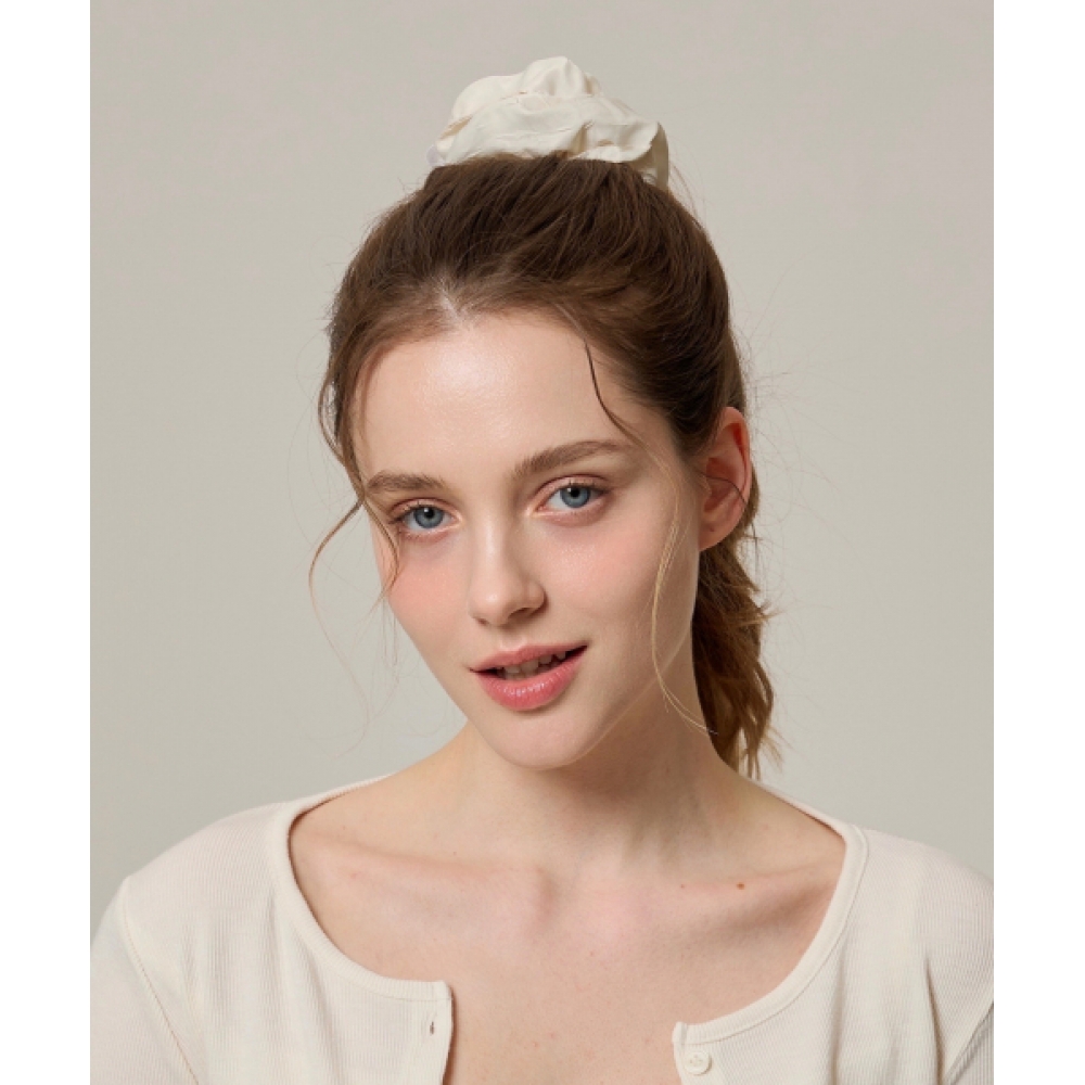 あ〜ちゃん様ご確認ページ♡フリルティッシュカバー フリル＆レース 薔薇 サテン生地 ピンクベージュのティッシュカバー